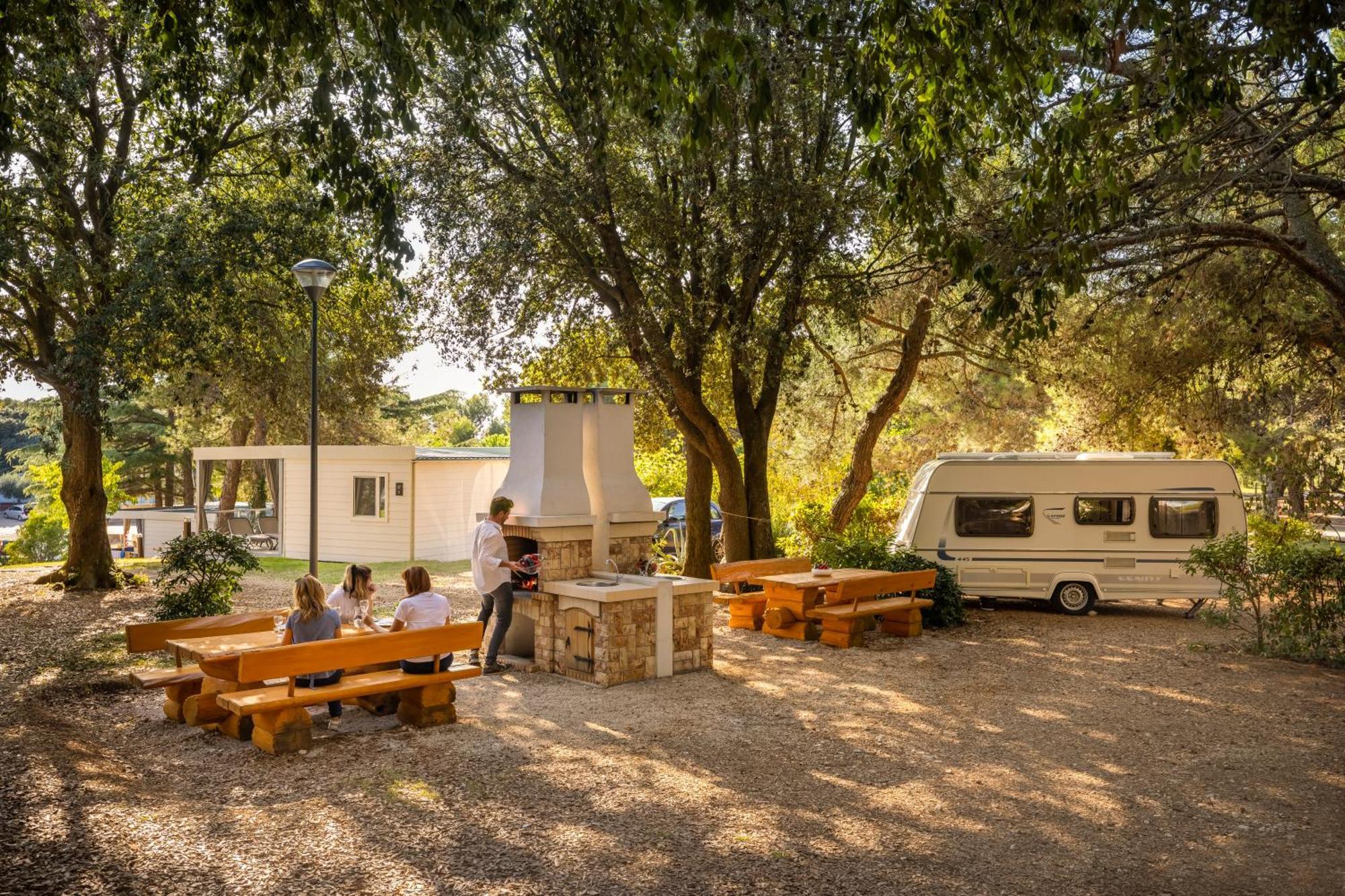 Maistra Camping Koversada Uncovered Naturist Pitches فيرسار المظهر الخارجي الصورة